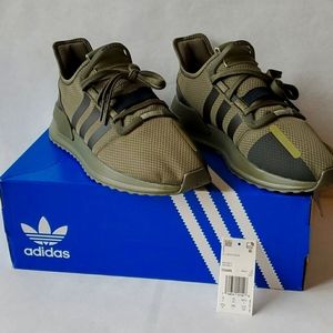 Mens adidas sneakers